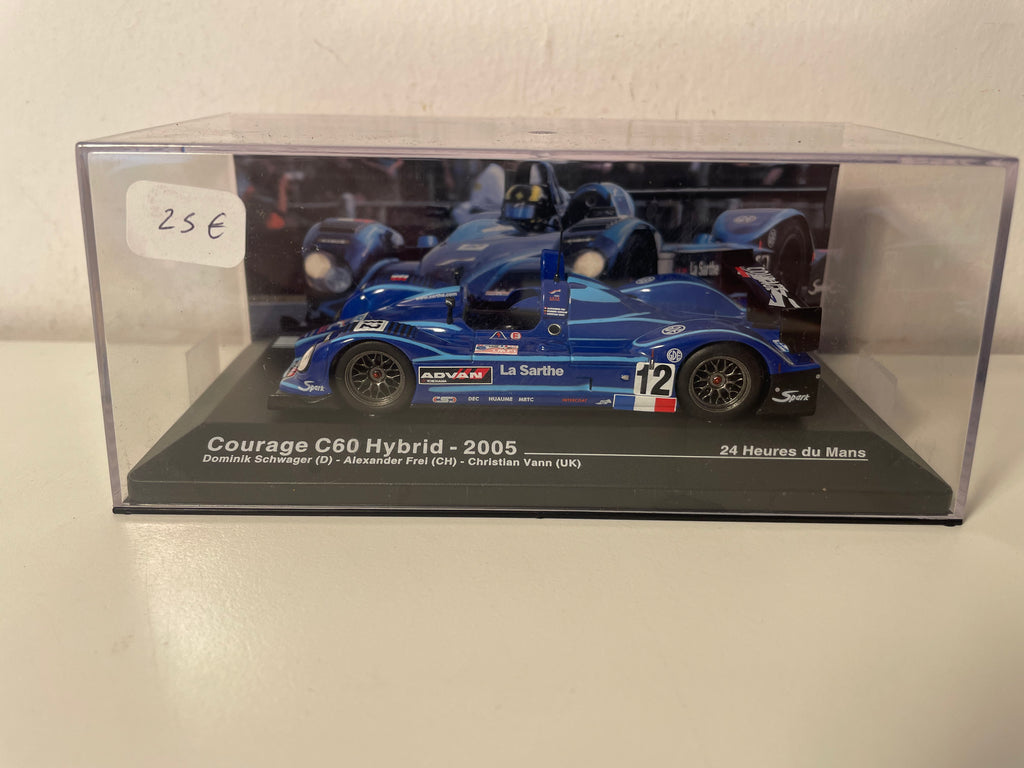 Courage C60 Hybrid azul número 12 (24 Horas de Le Mans de 2005)