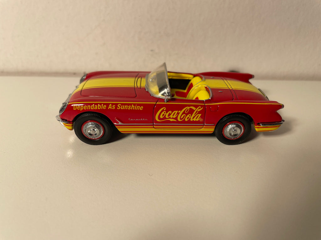 Chevrolet Corvette rouge a giel vun 1953 COCA-COLA - MATCHBOX (amerikaneschen Auto)