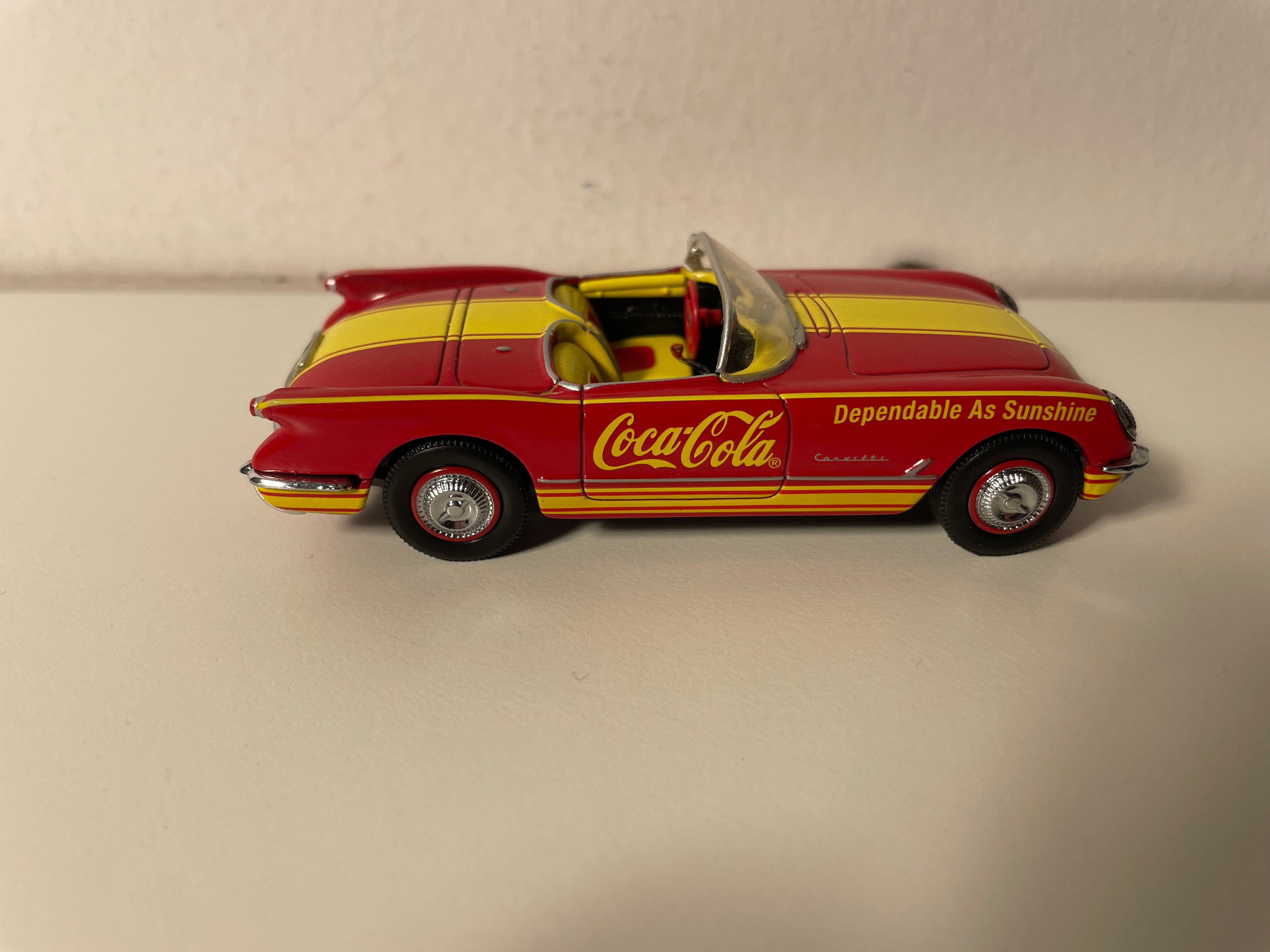 1953 Rode en Gele Chevrolet Corvette COCA-COLA - MATCHBOX (Amerikaans Auto)