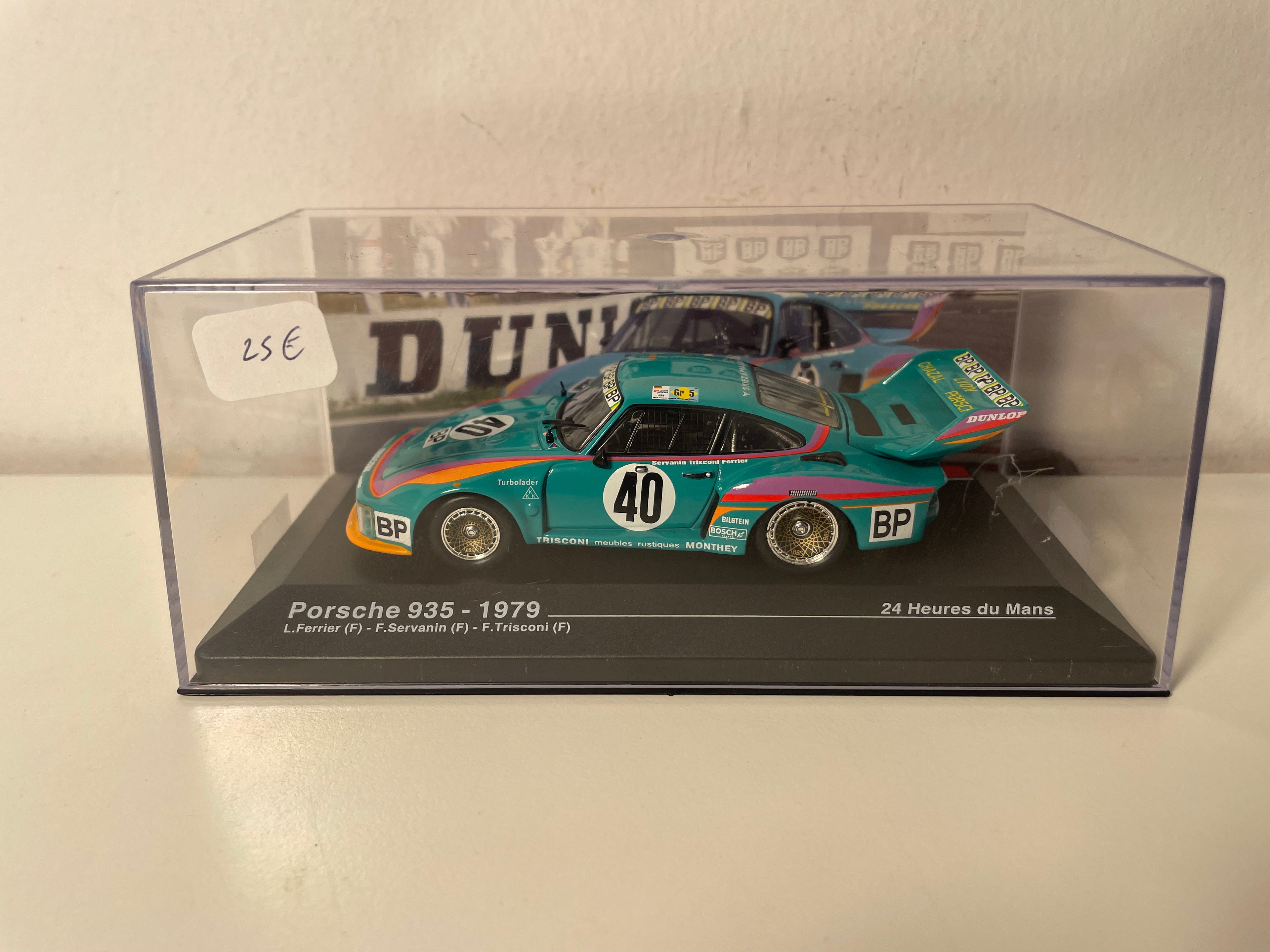 Porsche 935 verte, violette et orange numéro 40 - 24 heures du Mans de 1979