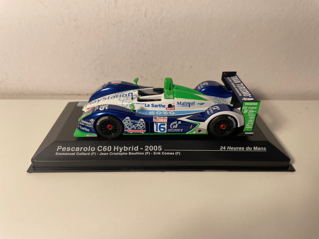 Pescarolo C60 Hybrid azul, blanco y verde número 16 - 24 horas de Le Mans 2005