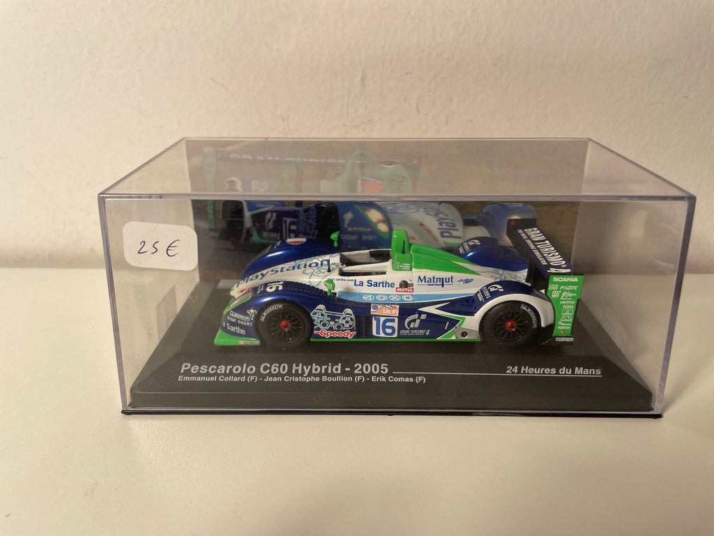 Pescarolo C60 Hybrid azul, blanco y verde número 16 - 24 horas de Le Mans 2005
