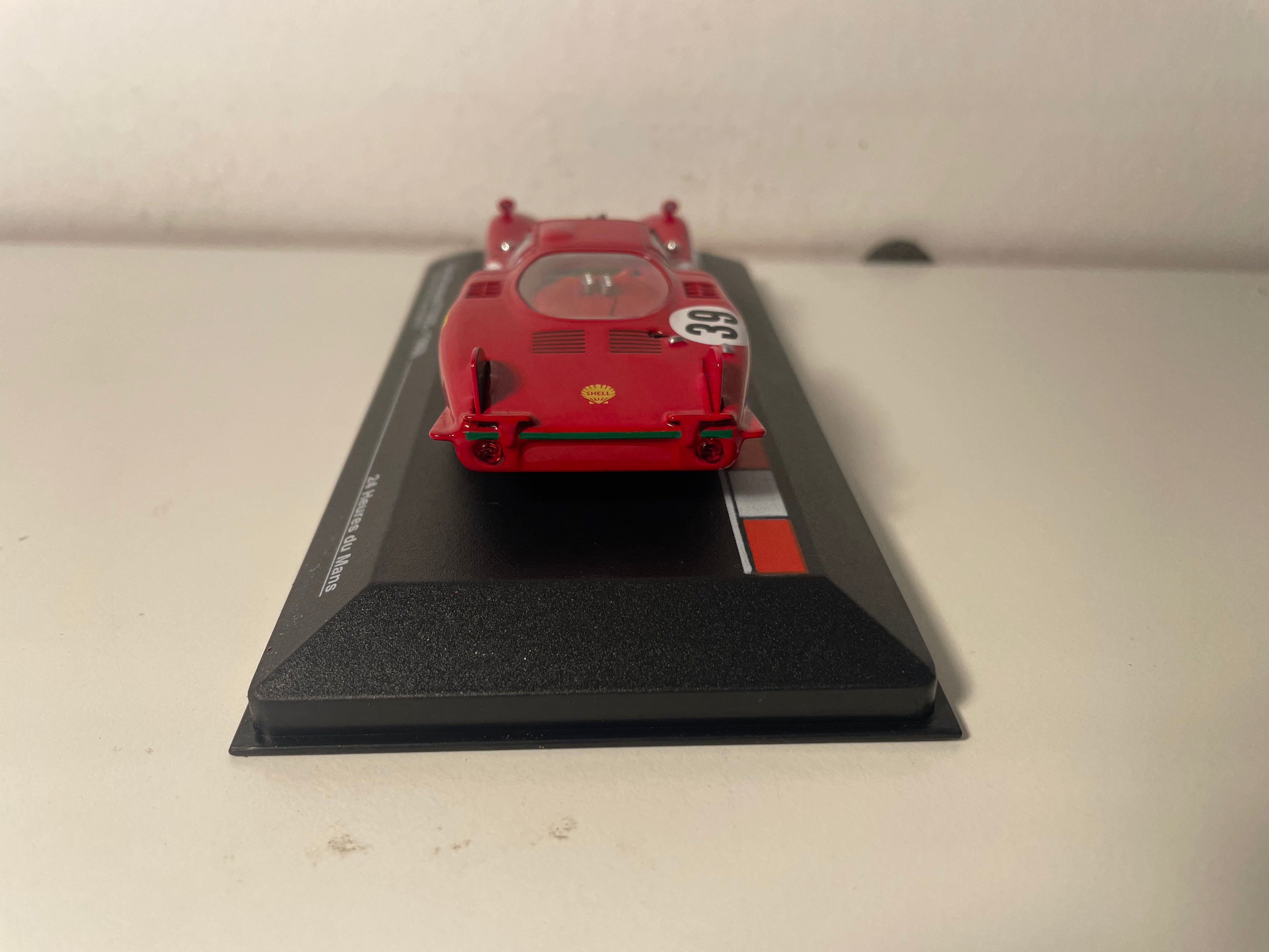 Alfa Roméo T33/2 rout nummer 39 - 24 Stonnen zu Le Mans 1968