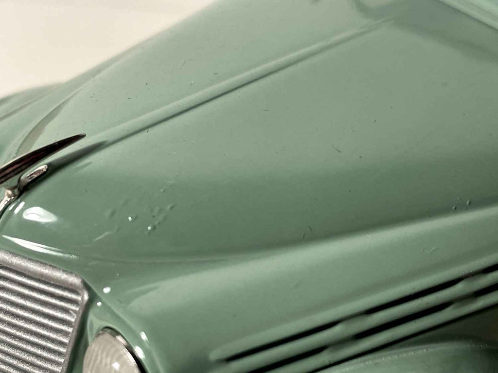 1952 Groene Renault Juvaquatre - Solido (1/18 Schaal)