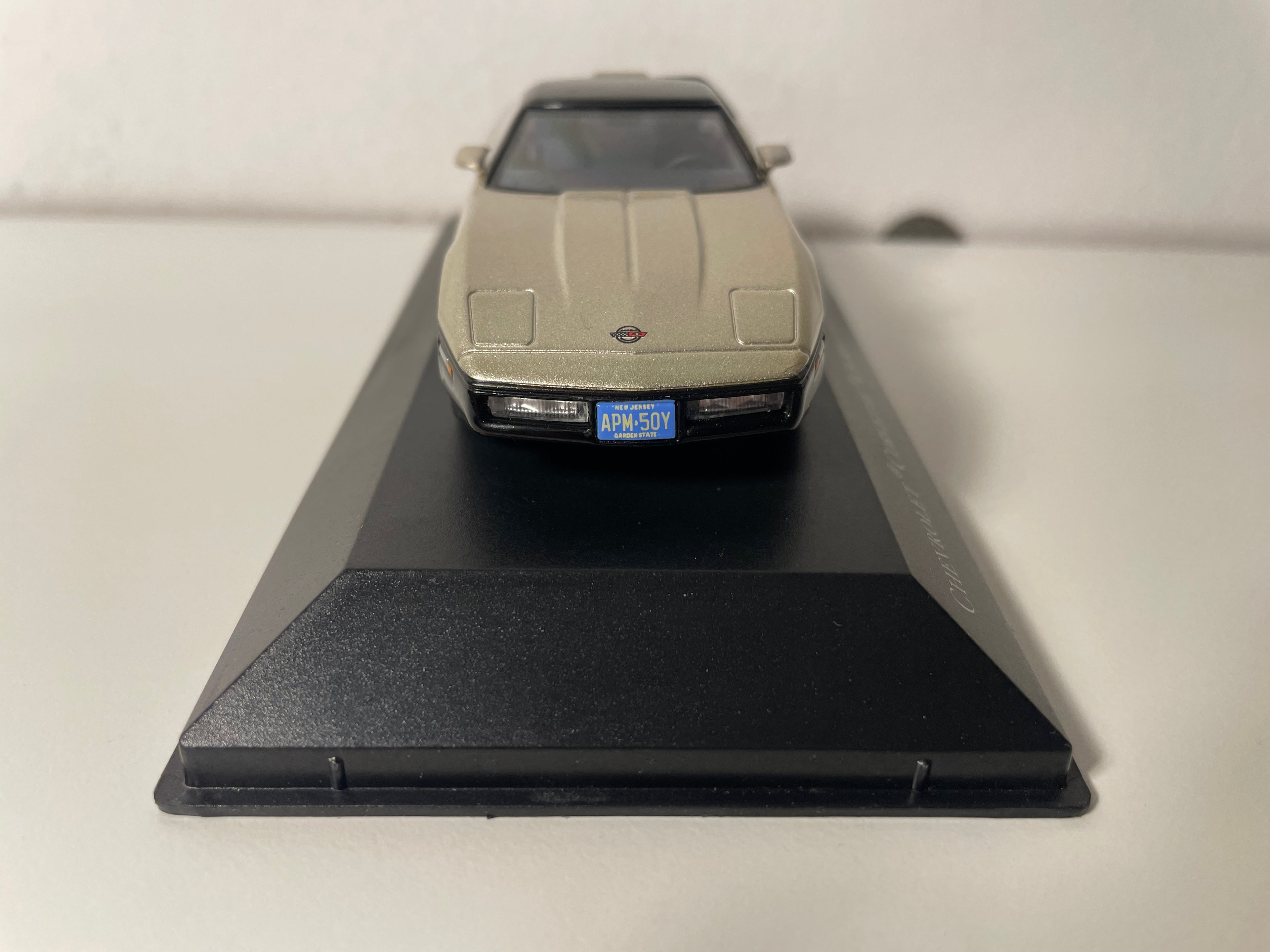 Chevrolet Corvette C4 Malcolm Konner Edition brąz z 1986 roku (samochód amerykański)