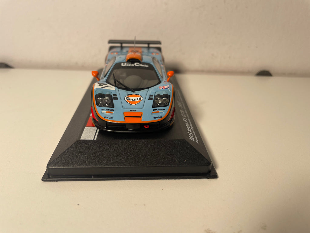 McLaren F1 GTR a GULF Faarwen (blo an orange) - 1997 24 Stonnen vu Le Mans Nummer 41