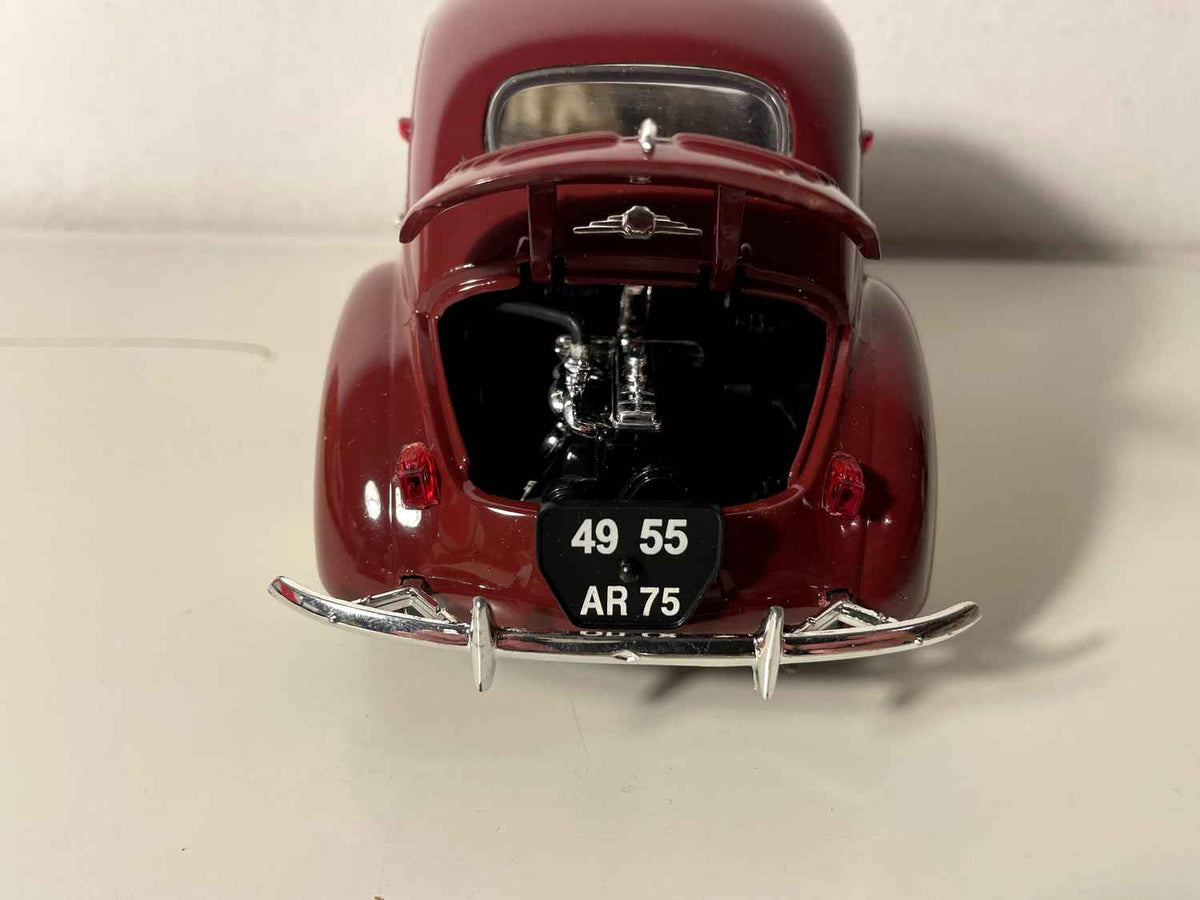 Renault 4CV bordeaux - Solido (Echelle 1/18ème)