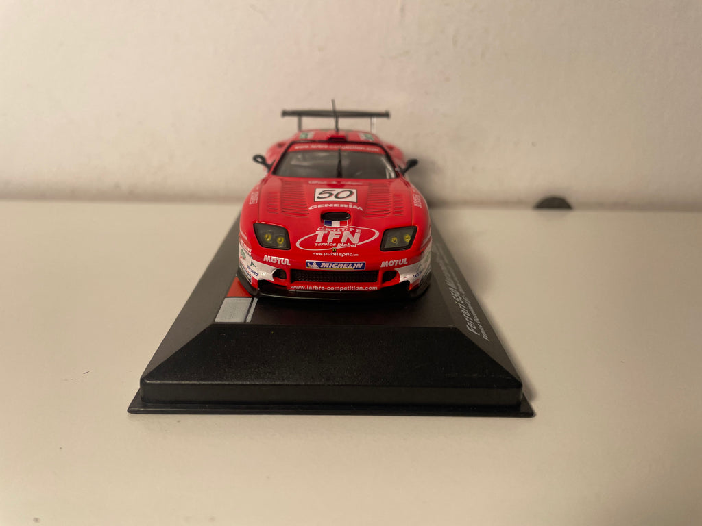 Ferrari 550 Maranello rood nummer 50 - 24 uur van Le Mans 2005
