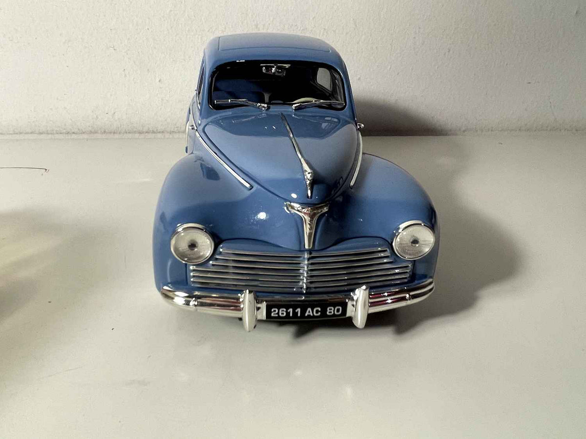 Peugeot 203 blu del 1954 - Solido (Scala 1/18)