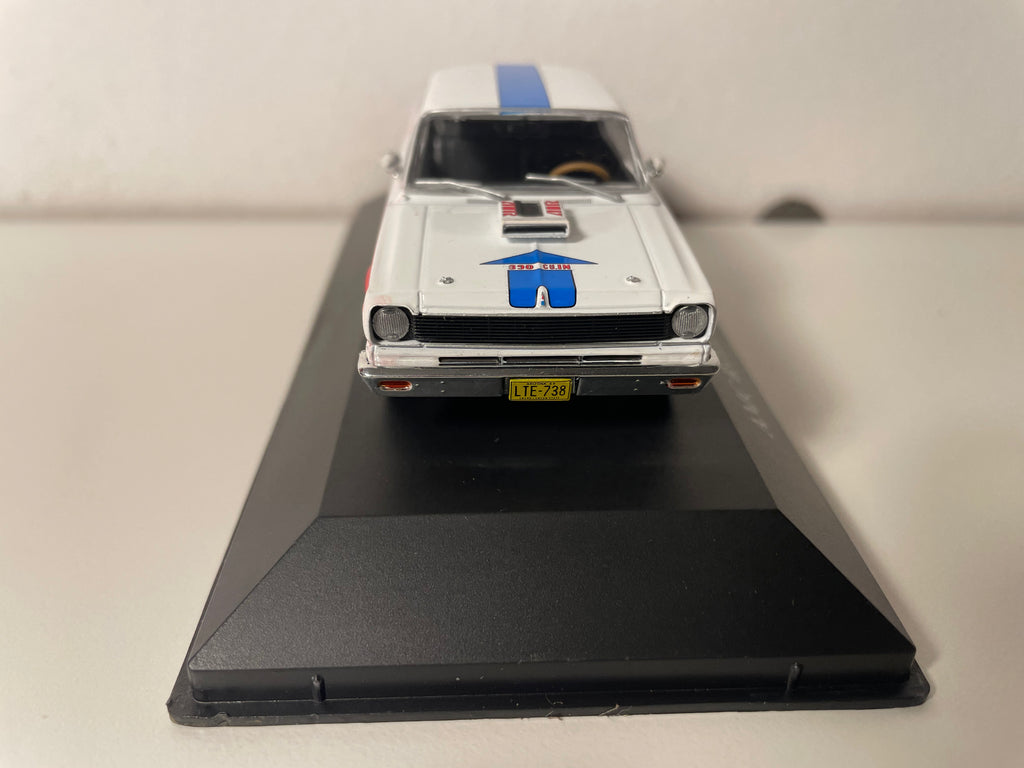 AMC Rambler Hurst/SC wäiss, rout a blo vu 1969 (amerikanescht Auto)