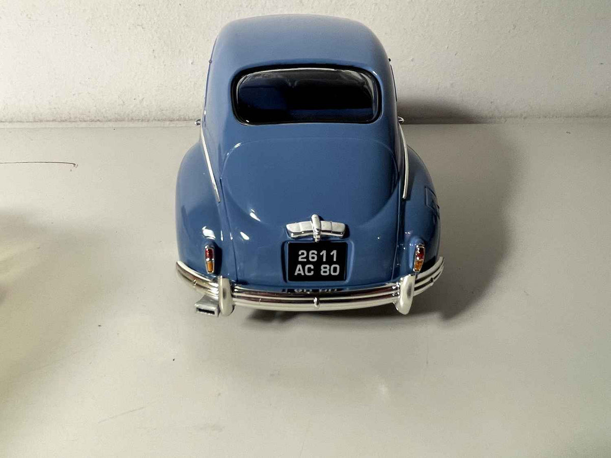 Peugeot 203 blu del 1954 - Solido (Scala 1/18)