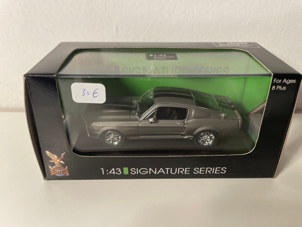 Shelby GT500 gréis a schwaarz aus 1967 - Signature Serien (amerikanescht Auto)