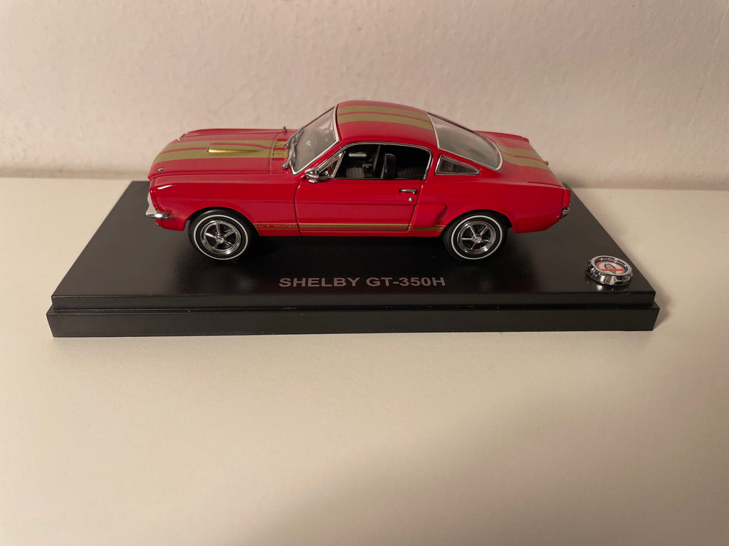 Shelby GT-350H rout a gëll vun 1966 - KYOSHO (amerikanescht Auto)