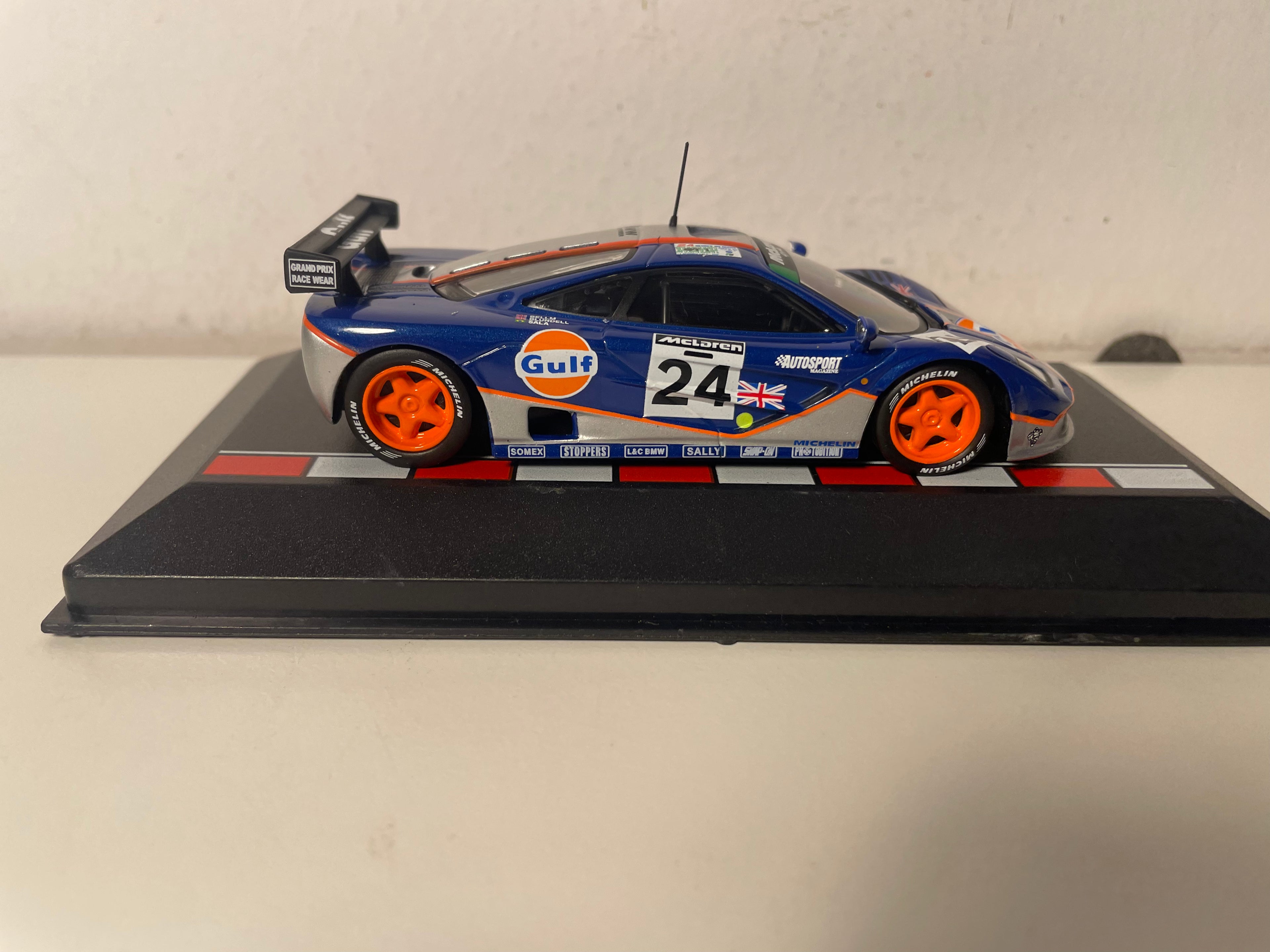 McLaren F1 GTR blau, grau und orange Nummer 24 - 24 Stunden von Le Mans 1995