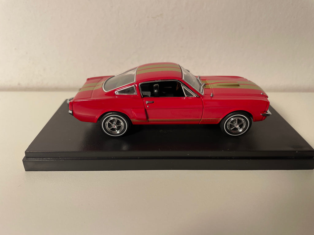 Shelby GT-350H rout a gëll vun 1966 - KYOSHO (amerikanescht Auto)