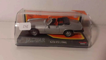Jaguar XJ-S-V12 grise de 1988 (boite plexi) Bernard Miniatures