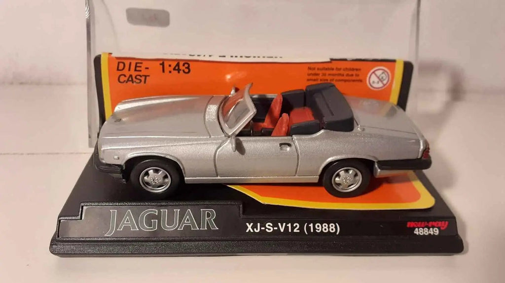 Jaguar XJ-S-V12 grise de 1988 (boite plexi) Bernard Miniatures