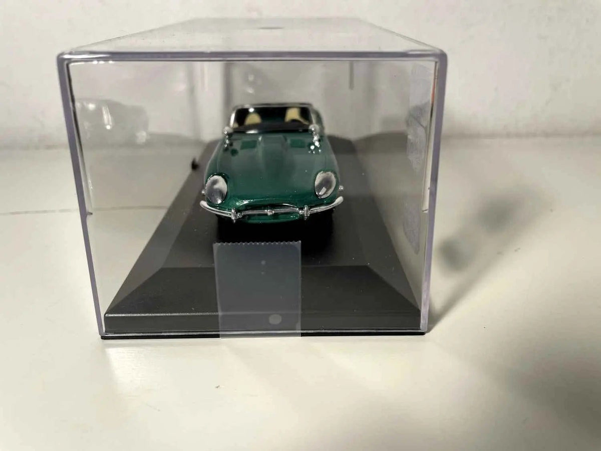 Jaguar type E verte de 1961 Bernard Miniatures
