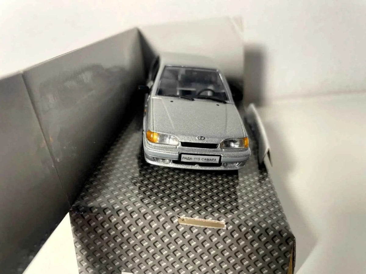 Lada Vaz 2115 grise Bernard Miniatures