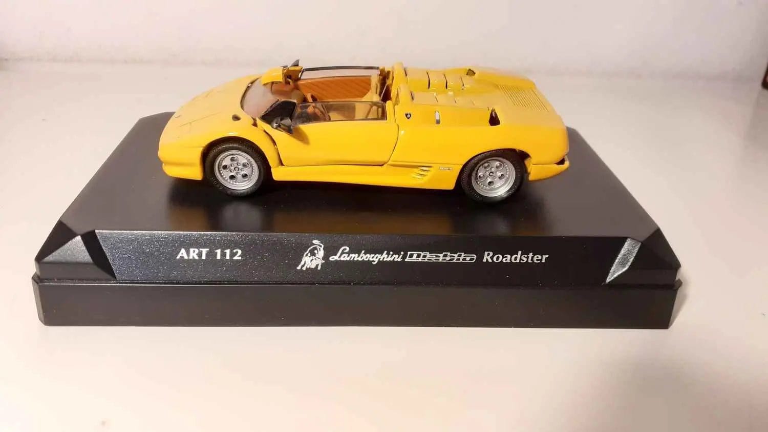 Lamborghini Diablo Roadster jaune (collection DétailCars) Bernard Miniatures