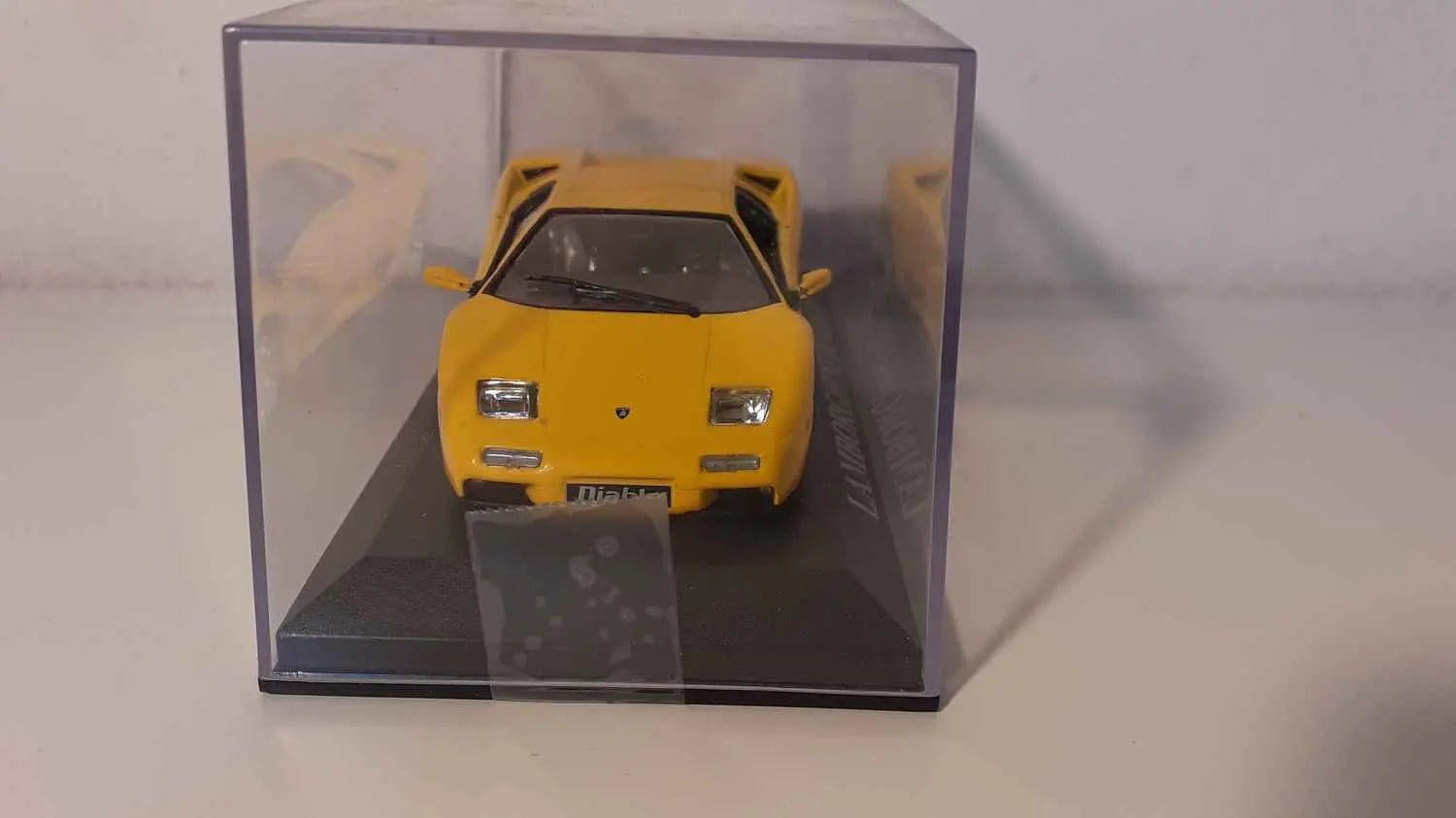 Lamborghini Diablo jaune Bernard Miniatures