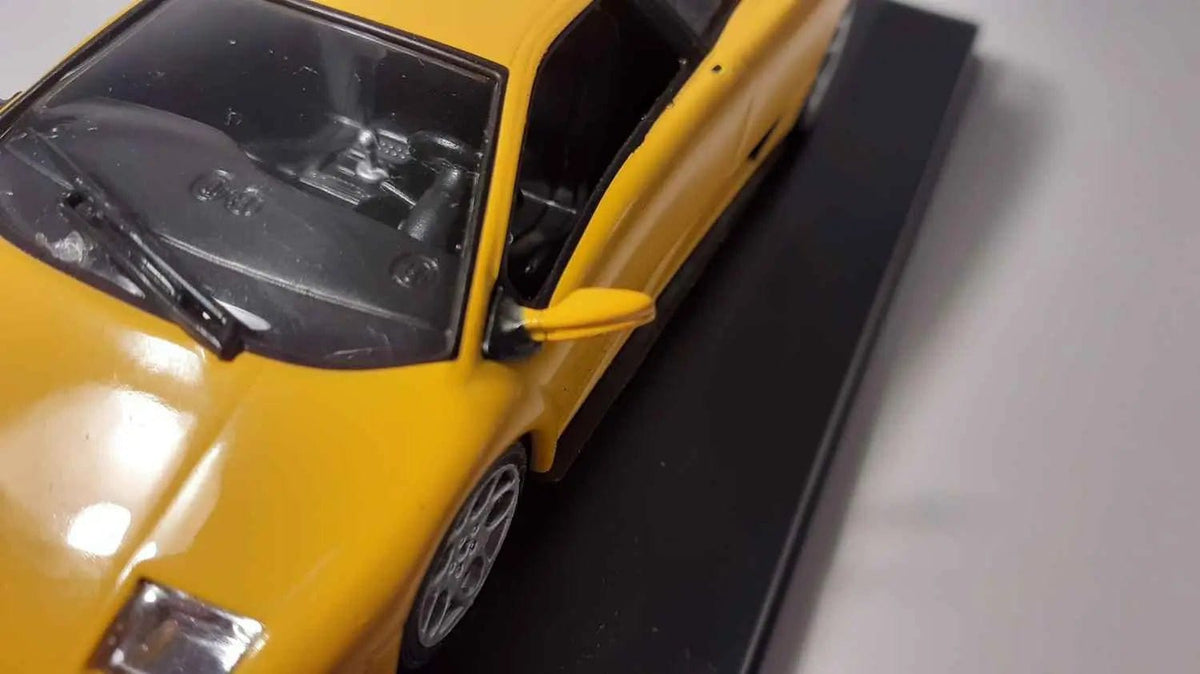 Lamborghini Diablo jaune (avec rétro recollé) Bernard Miniatures