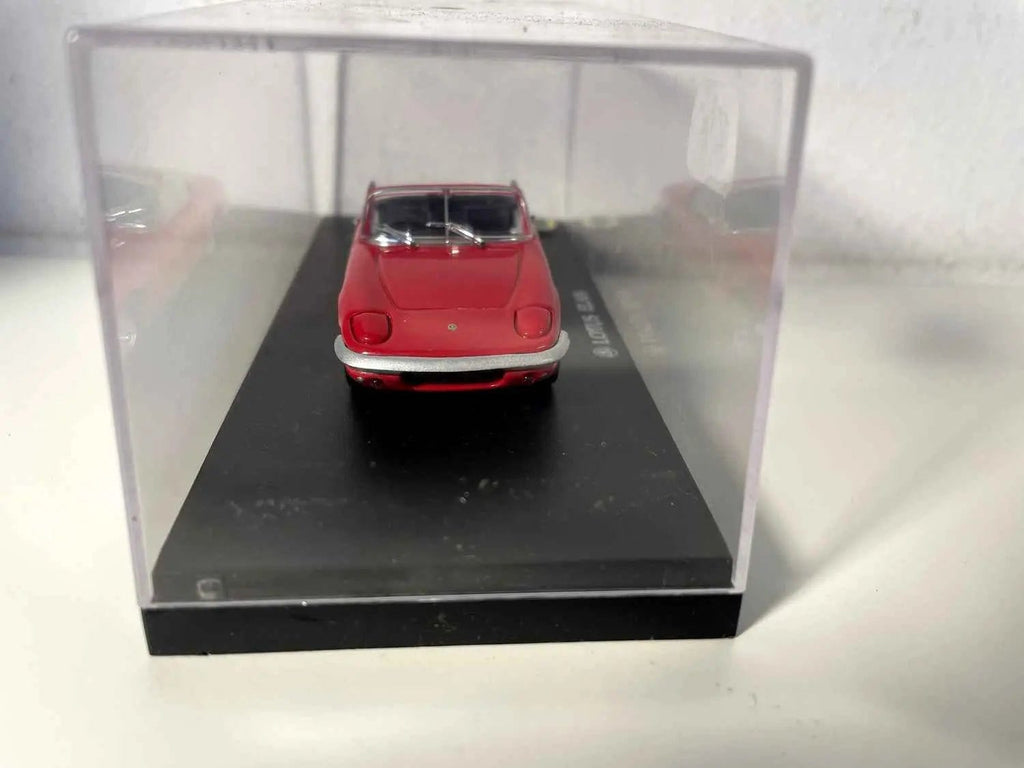 Lotus Elan rouge Bernard Miniatures
