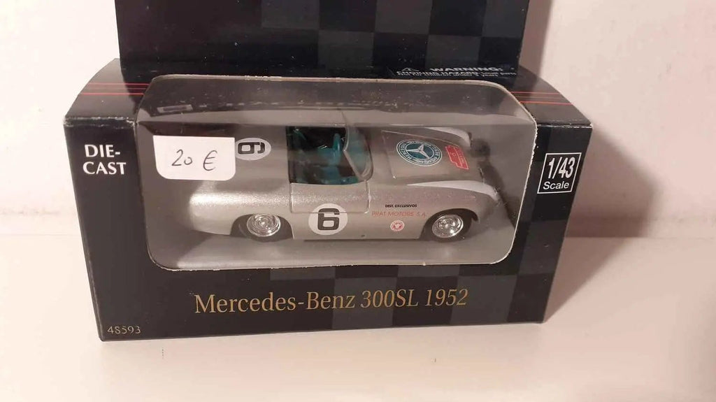 Mercedes-Benz 300SL grise de 1952 Bernard Miniatures