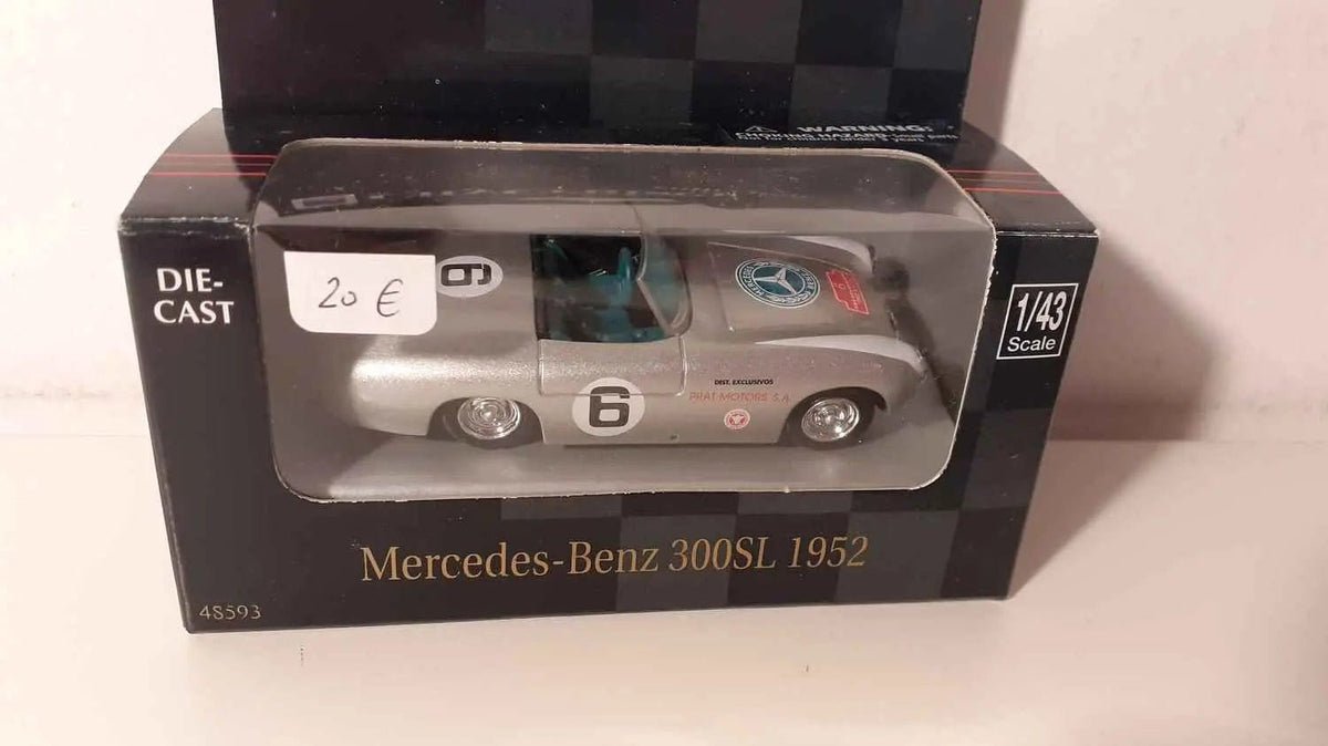 Mercedes-Benz 300SL grise de 1952 Bernard Miniatures