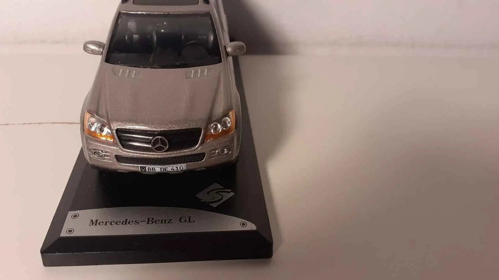 Mercedes-Benz GL grise Bernard Miniatures