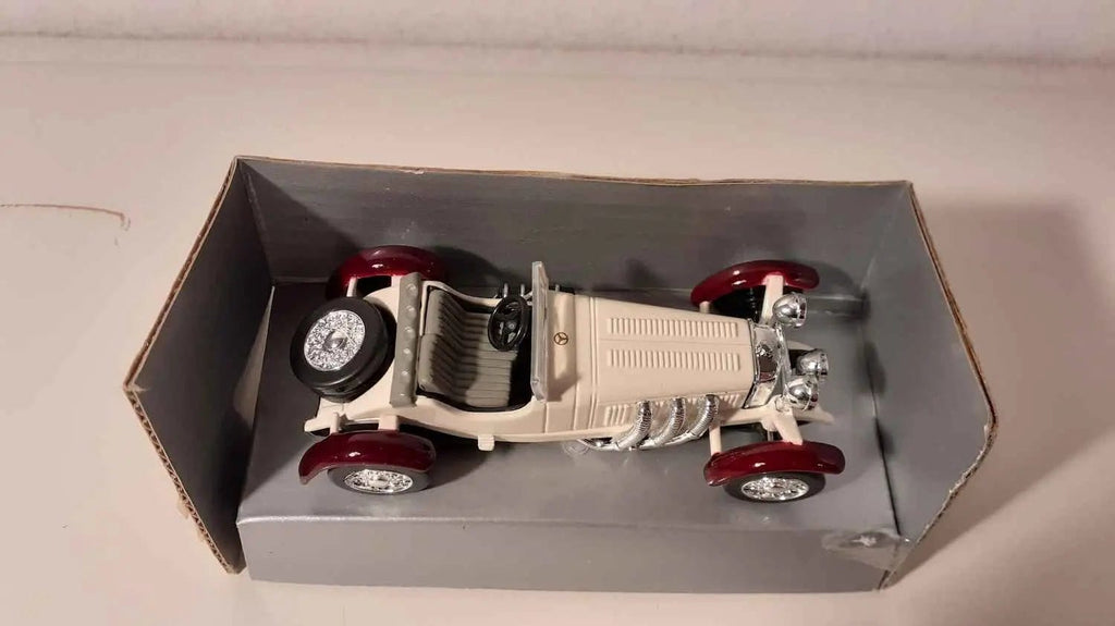 Mercedes-Benz SSKL blanche de 1931 Bernard Miniatures