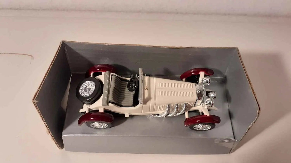 Mercedes-Benz SSKL blanche de 1931 Bernard Miniatures