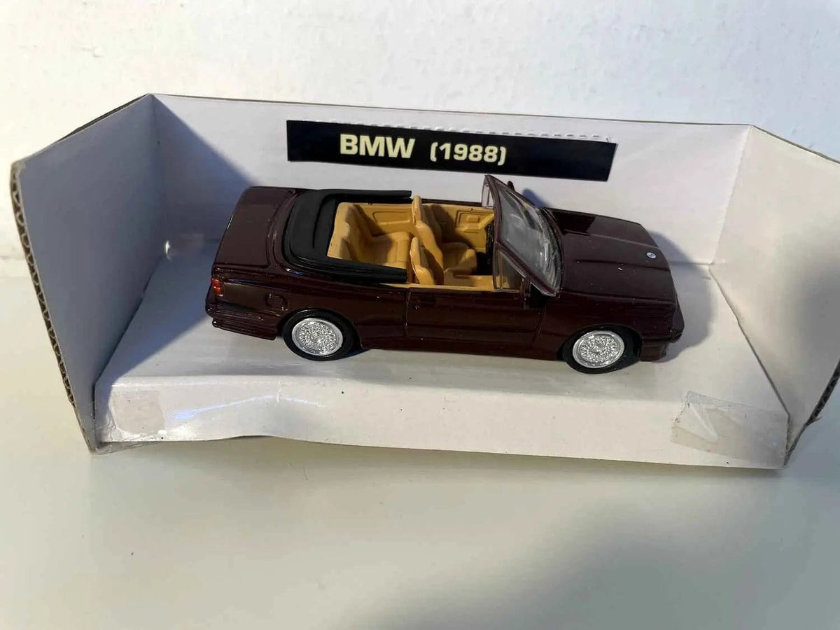 Mercedes-Benz cabriolet bordeaux foncé de 1988 Bernard Miniatures