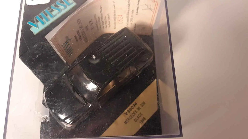 Mercedes ML 320 noire de 1998 Bernard Miniatures
