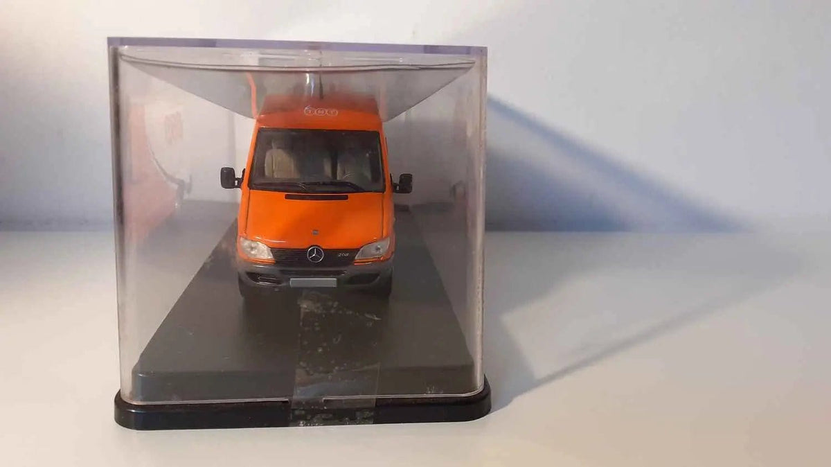 Mercedes Sprinter (fourgon des transports TNT) Bernard Miniatures