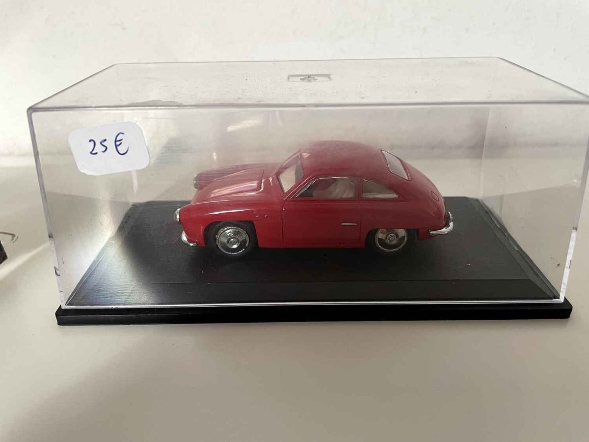 Panhard DB Coach FRUA rouge de 1952 (Paradcar) Bernard Miniatures