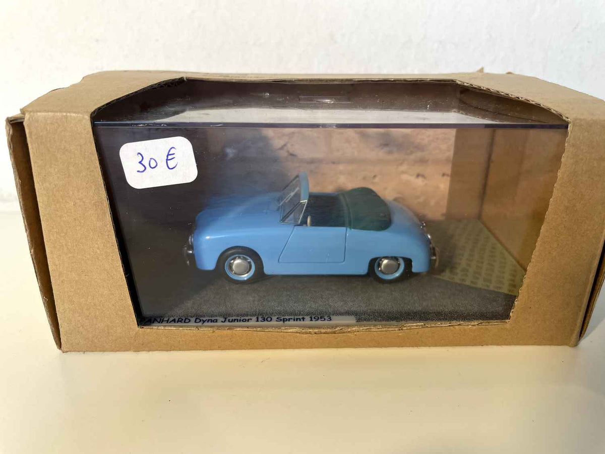 Panhard Dyna Junior bleie claire de 1953 (marque BIZARRE) Bernard Miniatures