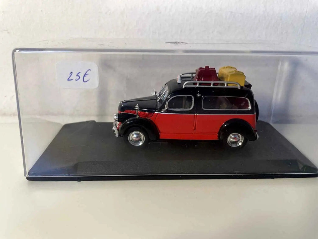 Panhard Dyna X taxi Parisien rouge et noire (référence V4913) Bernard Miniatures