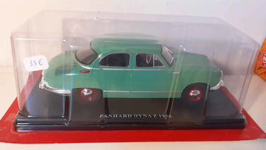 Panhard Dyna Z verte de 1954 (échelle 1/24ème) Bernard Miniatures