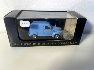 Panhard Dyna tôlée bleue (référence V4515) Bernard Miniatures