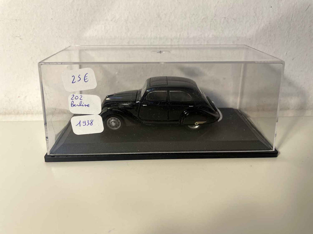 Peugeot 202 berline noire de 1938 (Paradcar) Bernard Miniatures