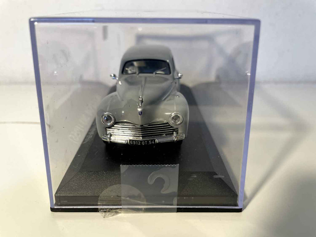Peugeot 203 grise de 1955 Bernard Miniatures