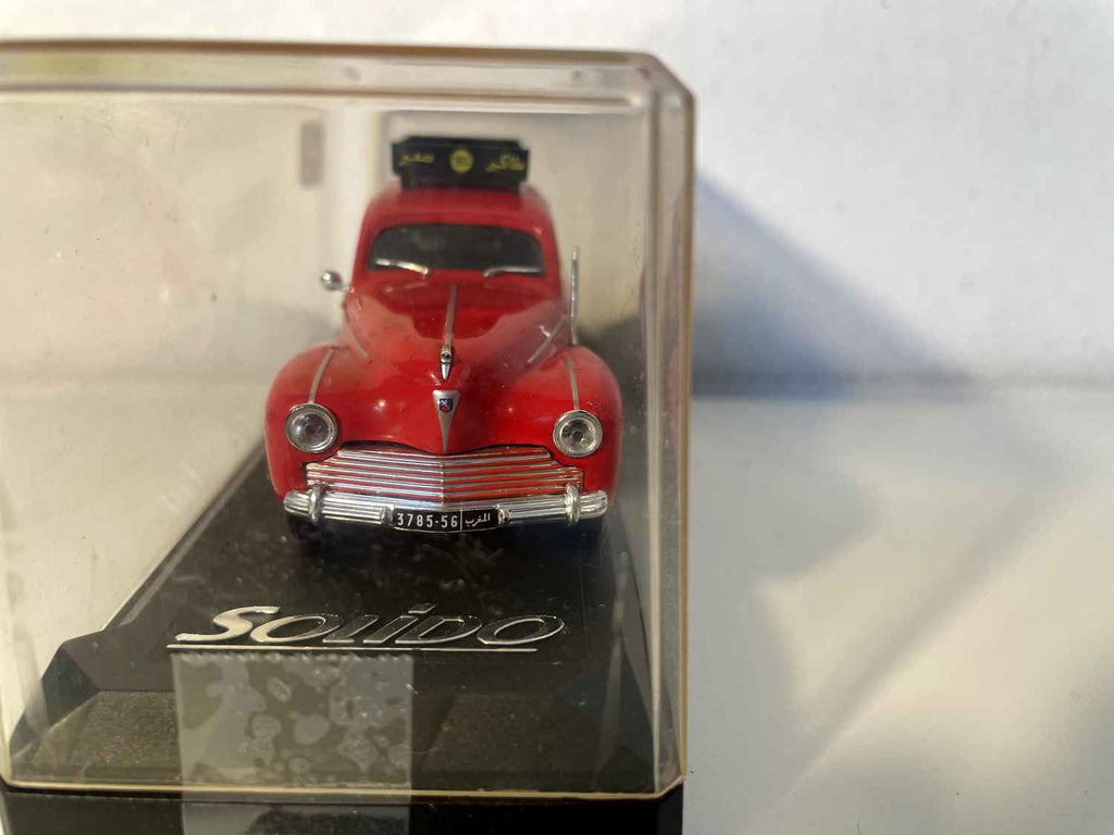 Peugeot 203 rouge TAXI (Solido référence 4557) Bernard Miniatures