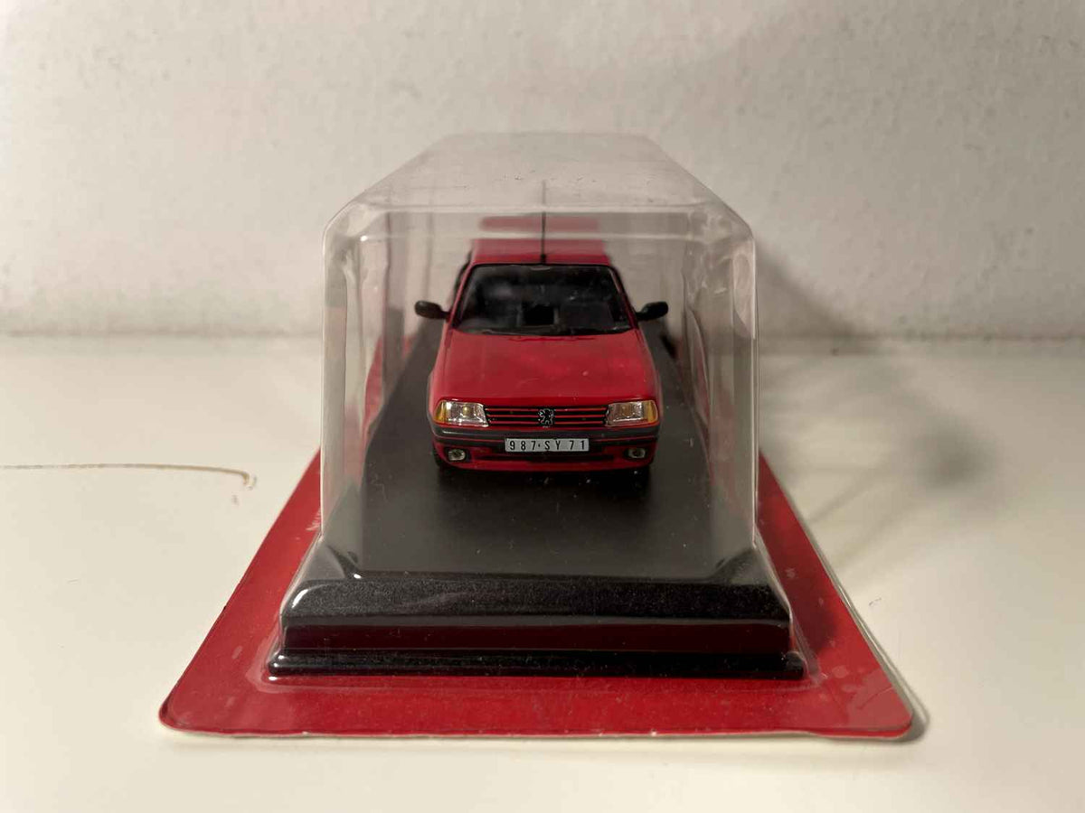 Peugeot 205 GTI 1.9 rouge de 1986 (blister) AUTO-PLUS Bernard Miniatures