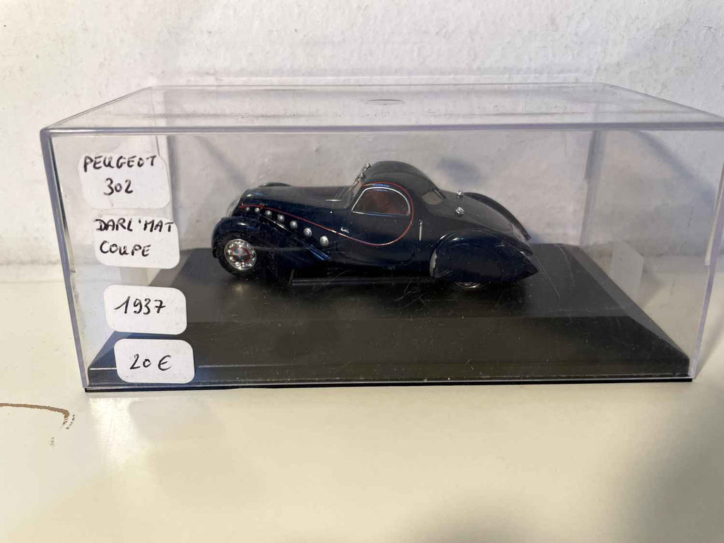 Peugeot 302 Darl'mat coupé bleue foncée de 1937 (boite plexi) Bernard Miniatures