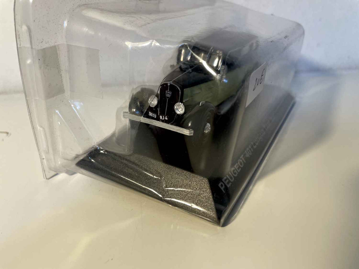 Peugeot 401 Longue TAXI vert et noir de 1935 Bernard Miniatures