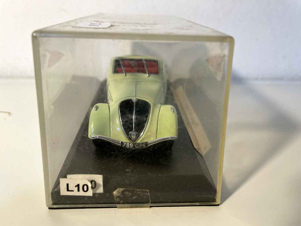 Peugeot 402 Eclipse vert pâle de 1936 Bernard Miniatures