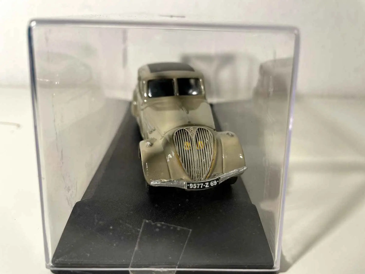Peugeot 402 marron (collection Monaco) Bernard Miniatures