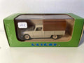 Peugeot 404 pick-up bâché de 1964 beige et marron Bernard Miniatures
