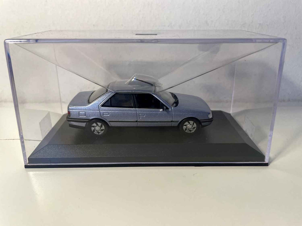 Peugeot 405 berline SRI bleue (Norev) Bernard Miniatures
